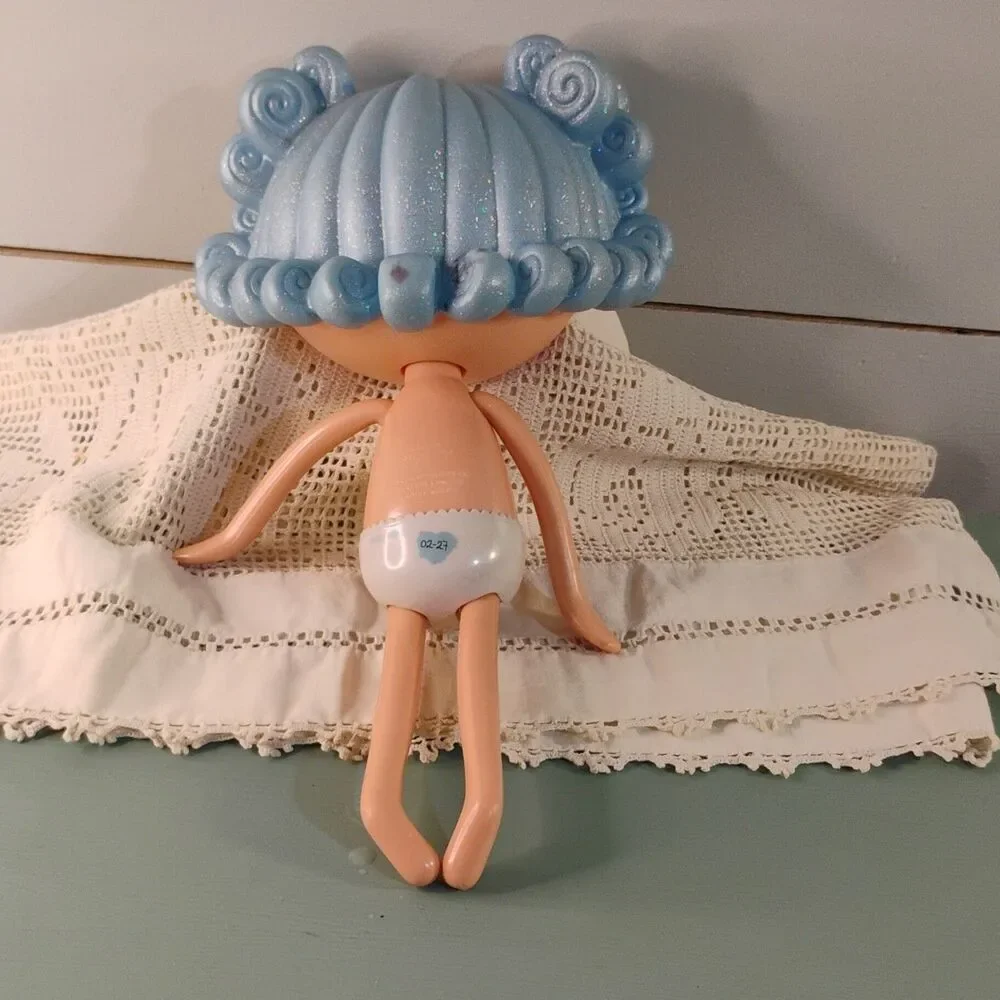 Lalaloopsy Ice Queen 12 in Doll Blue Curly Hair Button Eyes